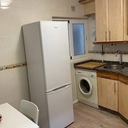 Daire Apto A 5 Minutos De La Playa Del Arbeyal Gijón